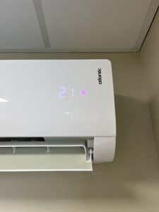 Installation split clim dans bureau professionnel à Saint-Martin-d’Hères