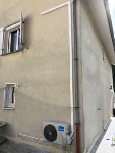 Pose d'une clim unité extérieure midéa en maison individuelle à Grenoble